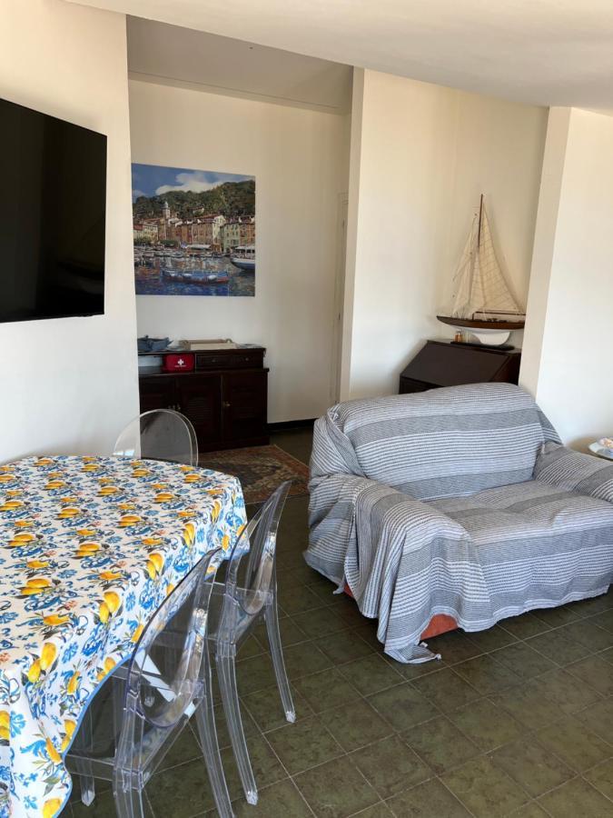 Nautilus Vista Mare Mozzafiato A 180 Gradi- Posto Auto Privato - 2 Camere Matrimoniali Piu 1 Divano Letto Singolo-Sky,Netflix-Wifi 200Mg Rapallo Eksteriør billede
